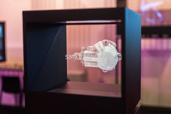 500cd / m2 3D Holo Box Holographic Transparent Screen Display 32